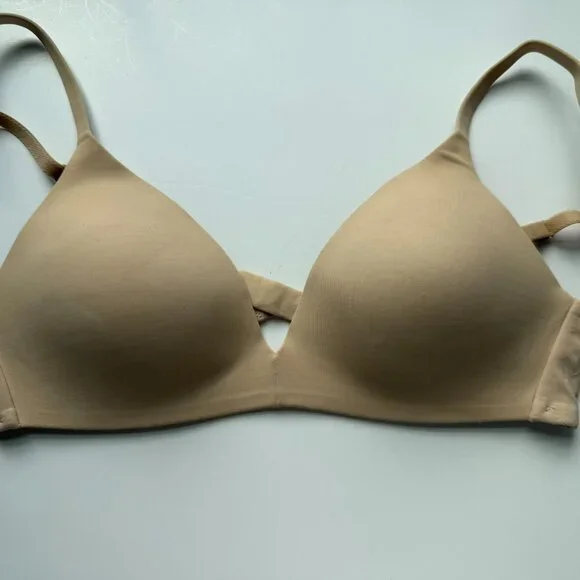 Victoria's Secret 34B Body by Victoria IPEX Wireless Nude - Picture 4 of 6